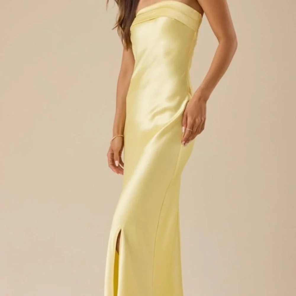 NWT Altar’d State Paityn Strapless Maxi Dress Satin Yellow - Picture 1 of 5